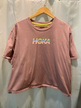 Hoka One One Dusty Pink Boxy Crop Top
